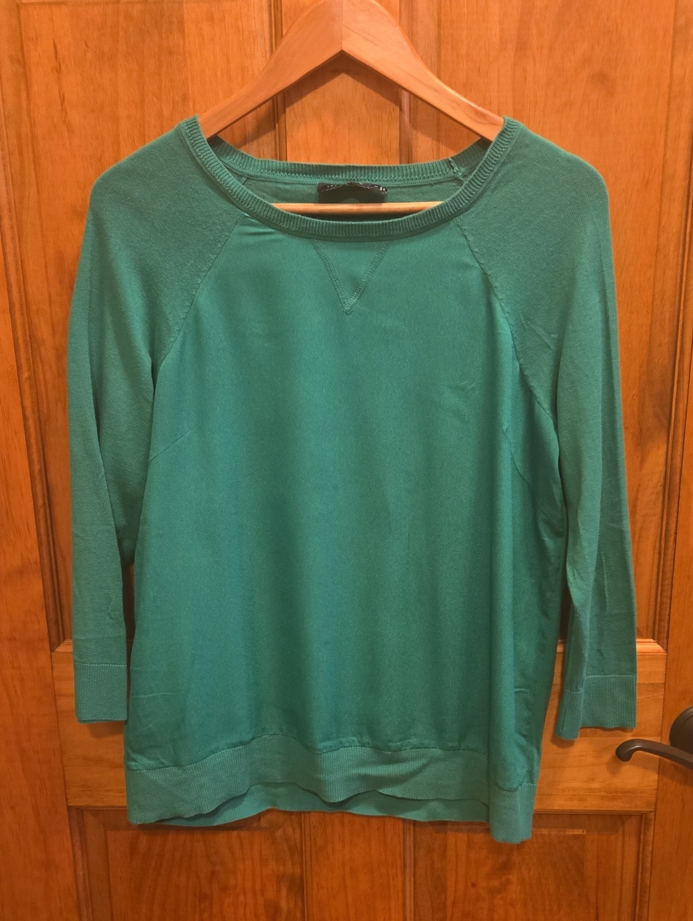 The Limited Crewneck Sweater in Lovely Green Size M